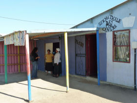 Volunteer with children in South Africa